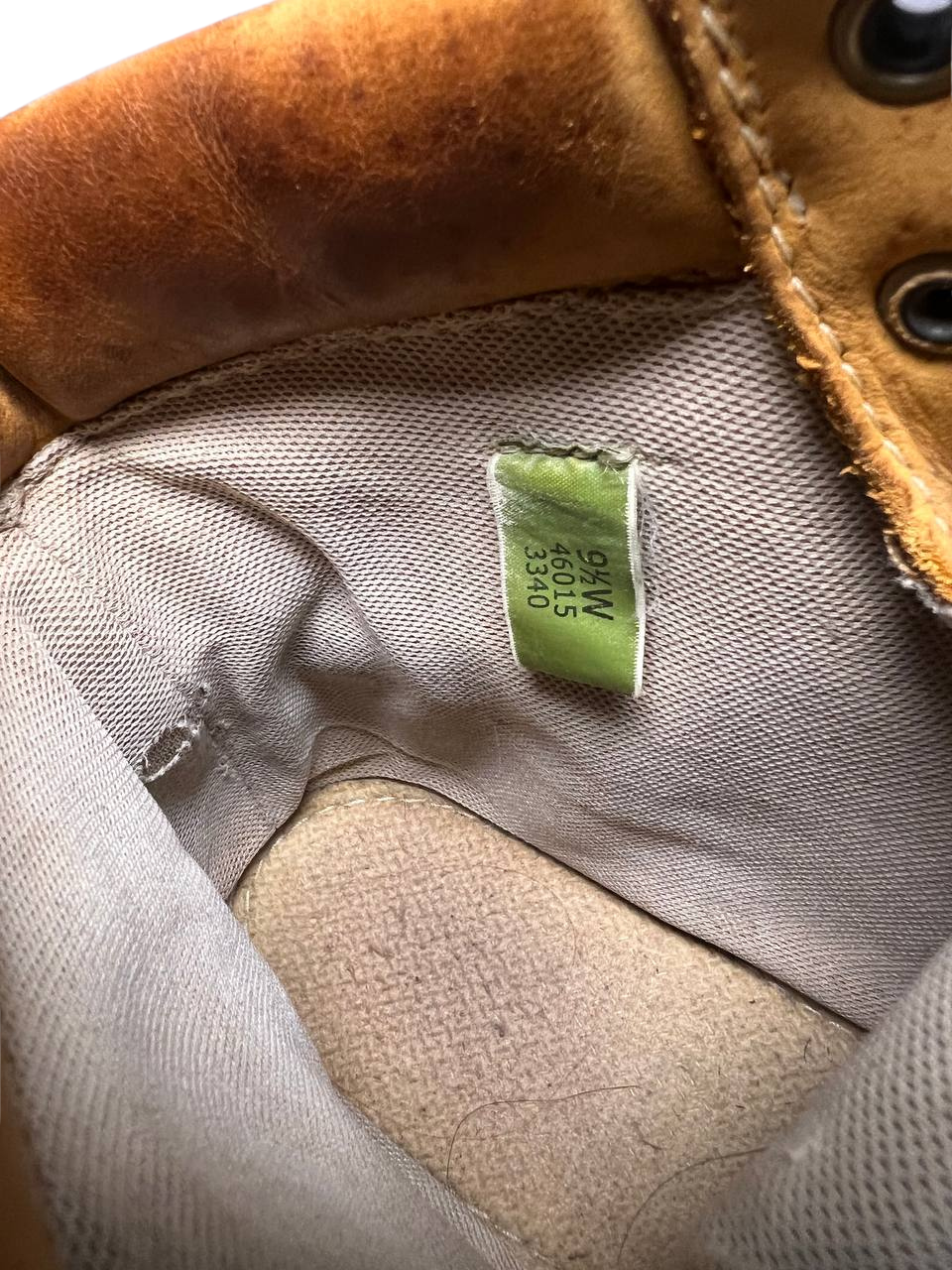 Timberland 9.5 Men's Spell-Out Premium 6-Inch Waterproof Boot