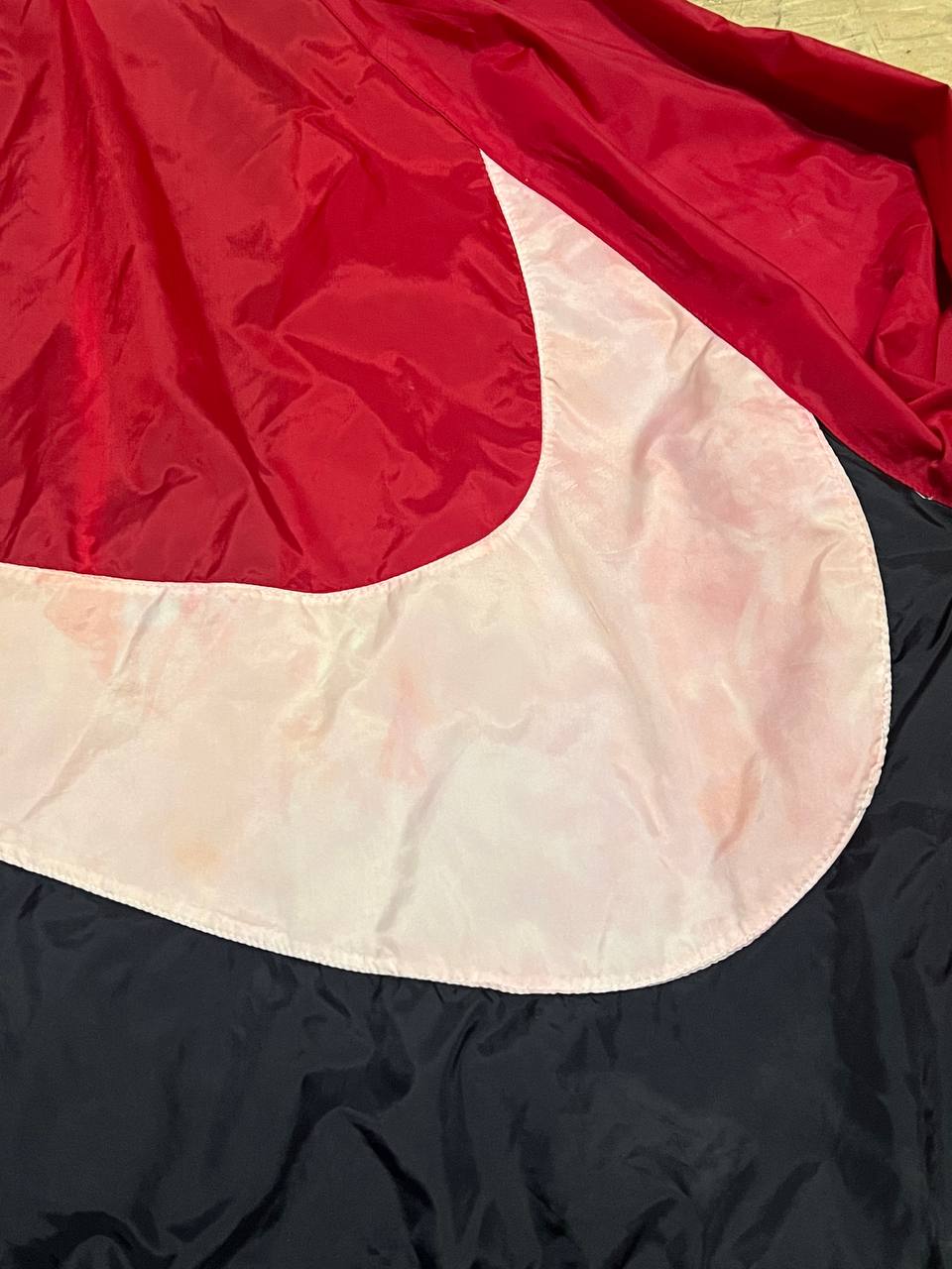 Nike Vintage Big Swoosh Windbreaker