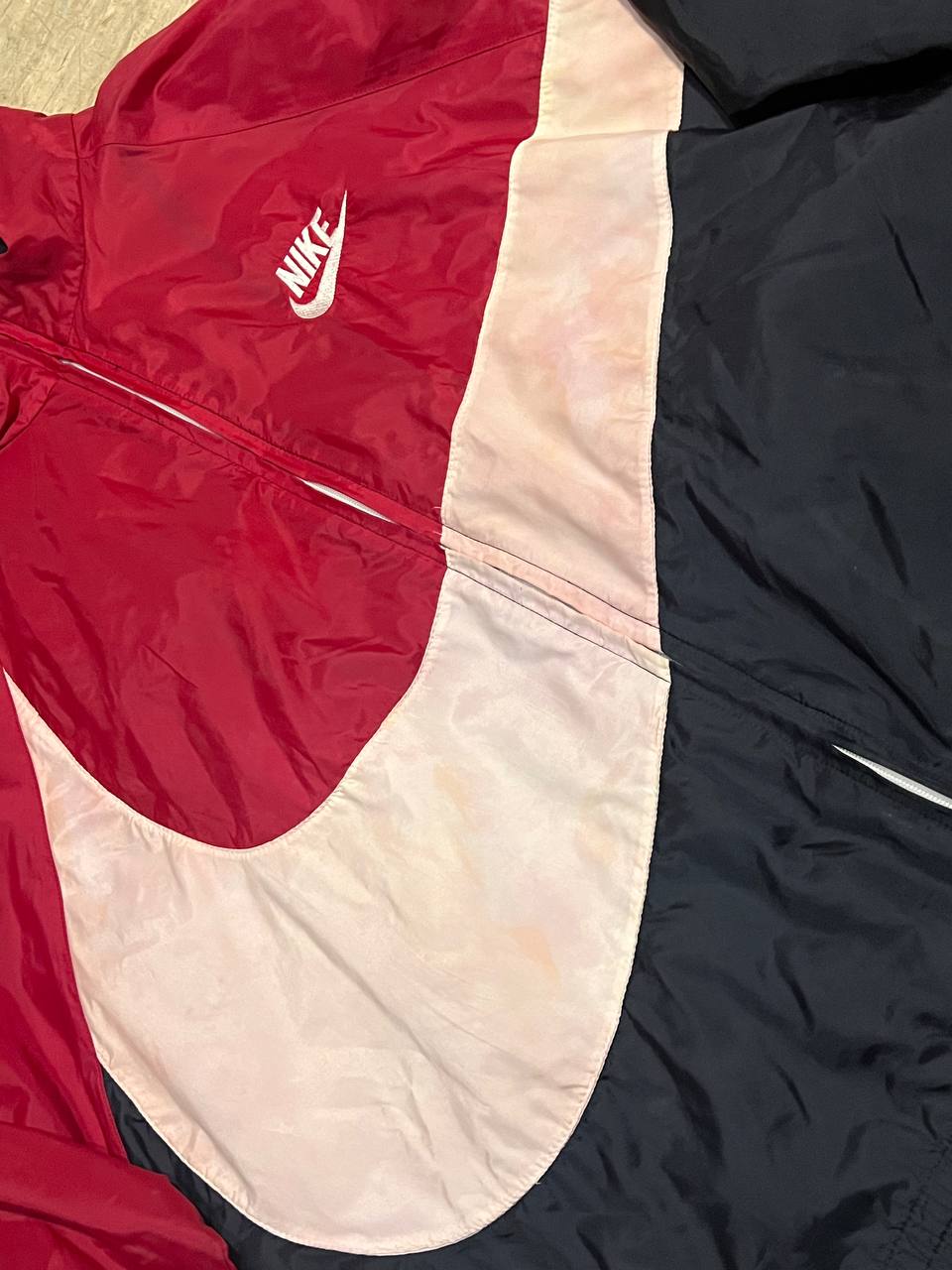 Nike Vintage Big Swoosh Windbreaker