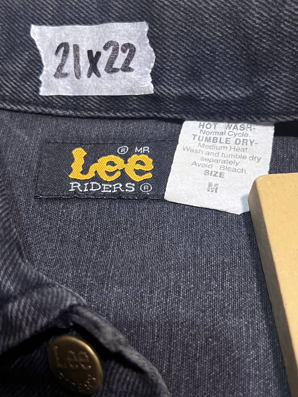 Lee Dinem Vest